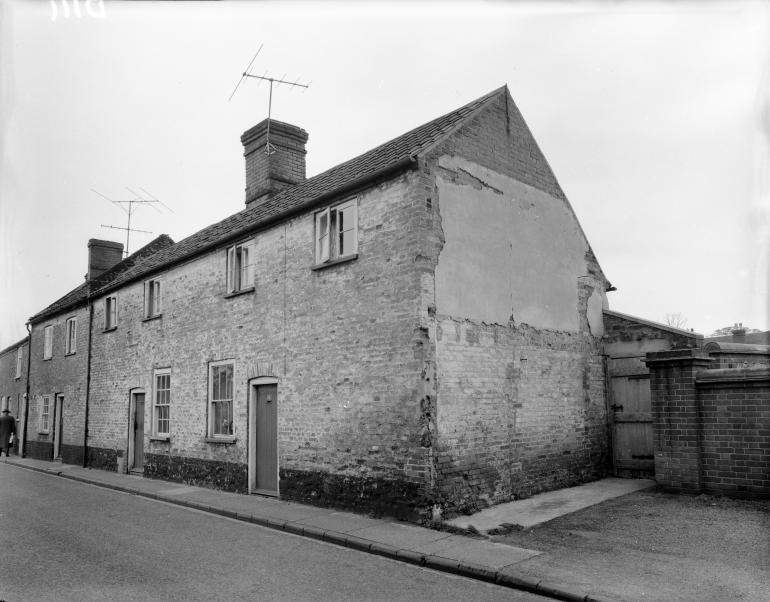 Photograph. Hall Lane Cottages, North Walsham (North Walsham Archive).