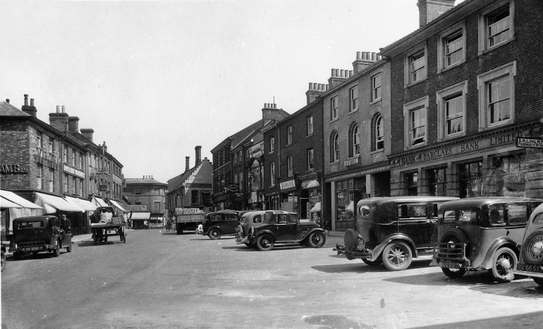 Photograph. Market Place, North Walsham. 1940s. (North Walsham Archive).